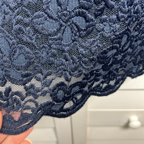 Michael Kors Plaid Lace Scalloped Hem Stretch Pencil Skirt Size 10 Navy & Red - Picture 4 of 9